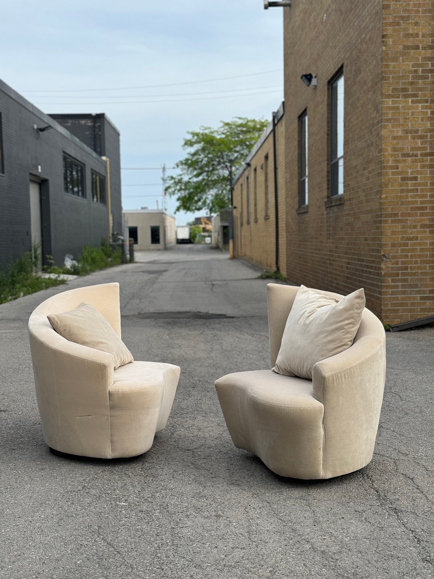Vladimir Kagan Bilbao Swivel Lounge Chairs, set of 2